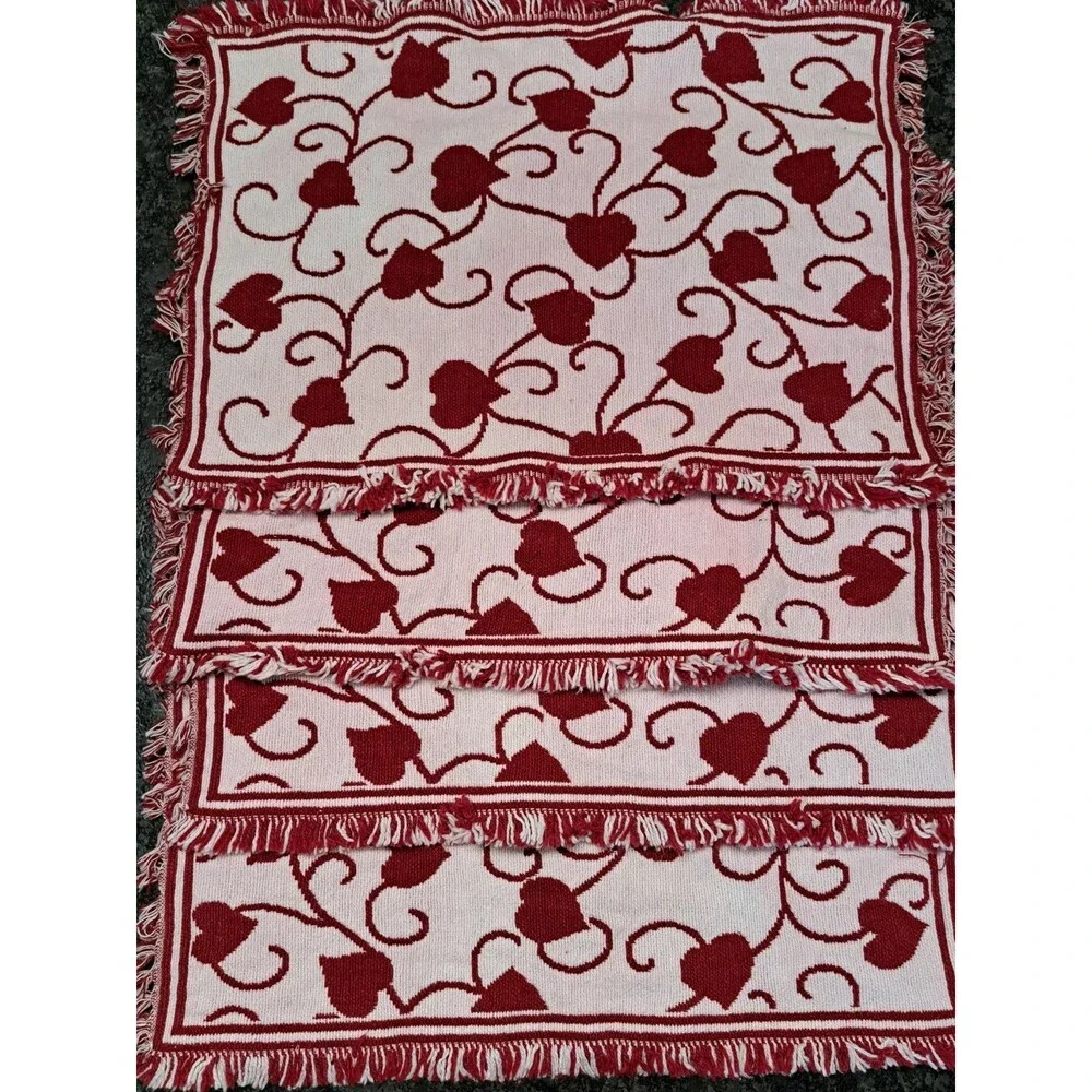 4 Woven Tapestry Placemats Red & White Vine Hearts with Fringe